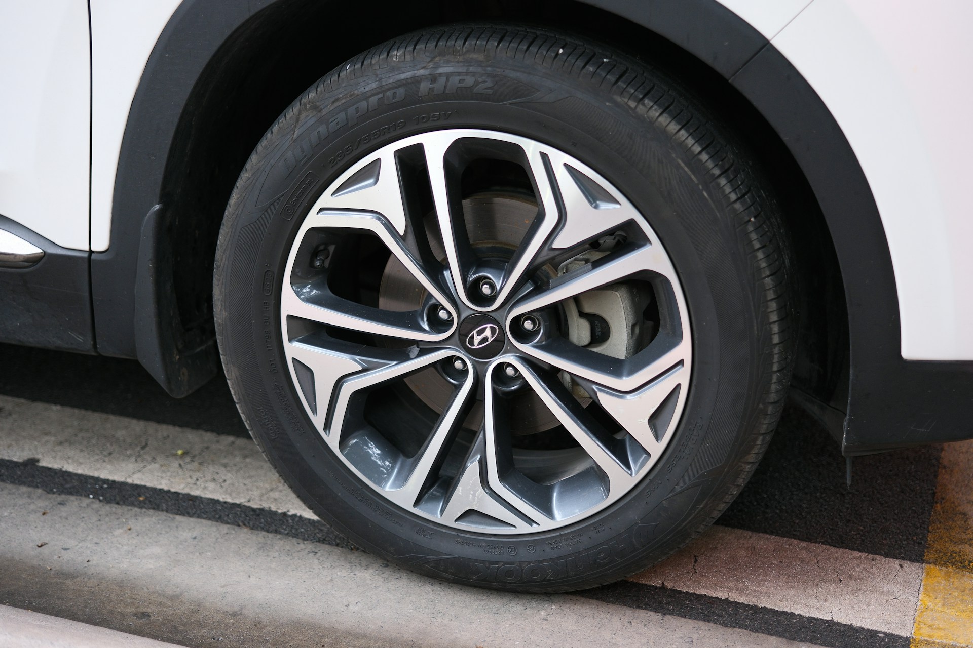 Hyundai tires