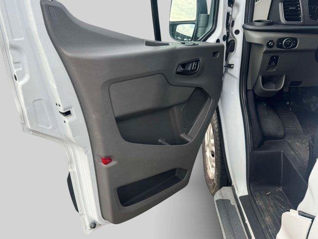 2022 Ford Transit-250 Base