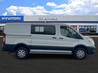 2022 Ford Transit-250 Base