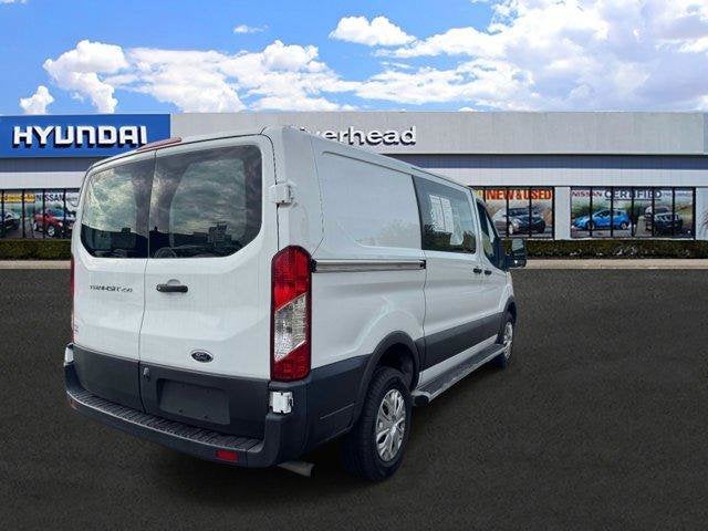 2022 Ford Transit-250 Base