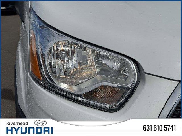 2022 Ford Transit-250 Base