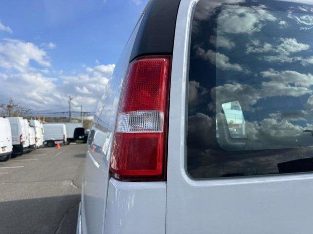 2024 Chevrolet Express 2500 Work Van Cargo