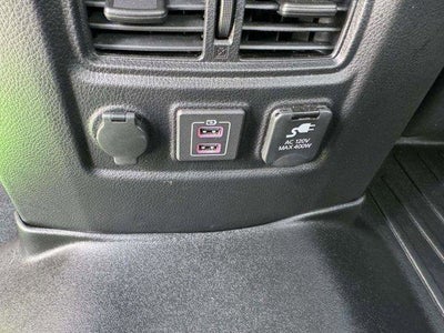 2023 Nissan Titan SV
