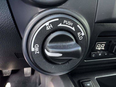 2023 Nissan Titan SV