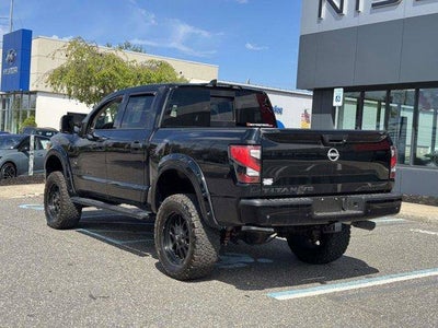 2023 Nissan Titan SV