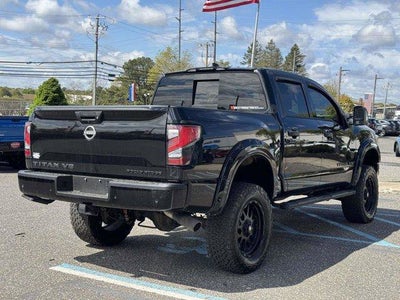 2023 Nissan Titan SV