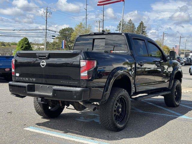 2023 Nissan Titan SV