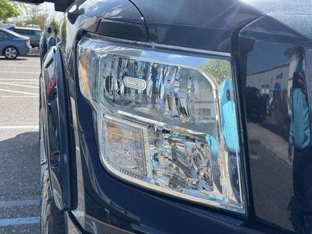 2023 Nissan Titan SV