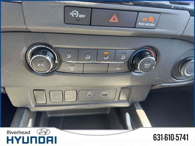 2024 Nissan Frontier SV