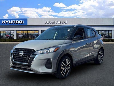 2022 Nissan Kicks SV