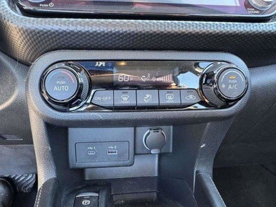 2022 Nissan Kicks SV