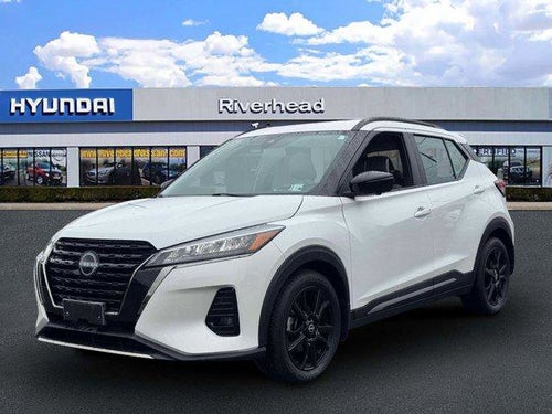 2022 Nissan Kicks SR