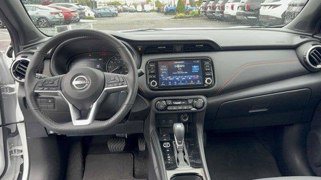 2022 Nissan Kicks SR