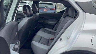 2022 Nissan Kicks SR