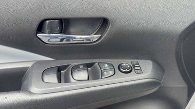 2022 Nissan Kicks SR