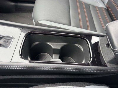 2022 Nissan Kicks SR