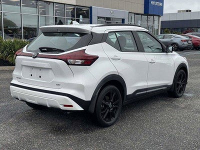 2022 Nissan Kicks SR