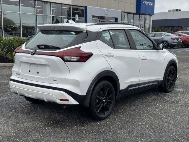 2022 Nissan Kicks SR