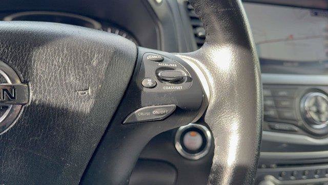 2020 Nissan Pathfinder SL