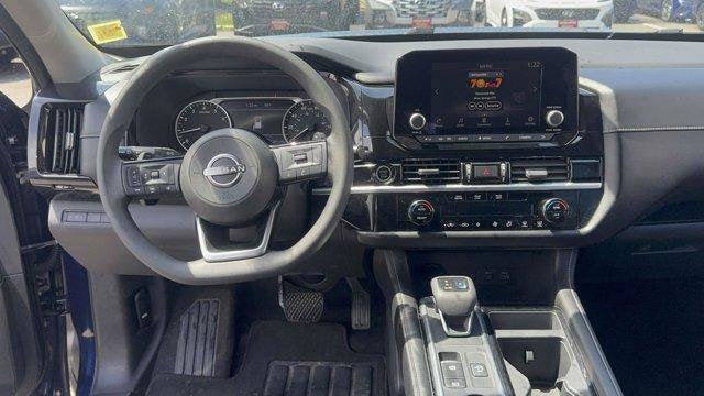 2022 Nissan Pathfinder S