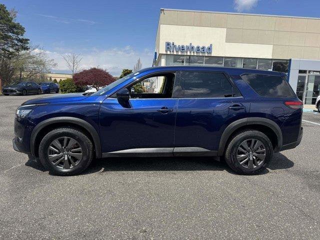 2022 Nissan Pathfinder S