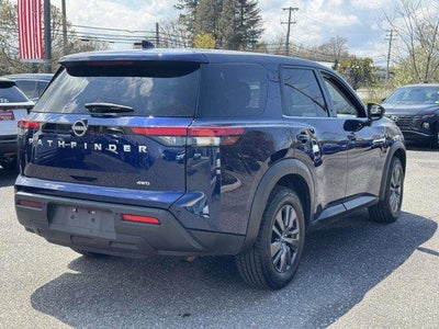 2022 Nissan Pathfinder S