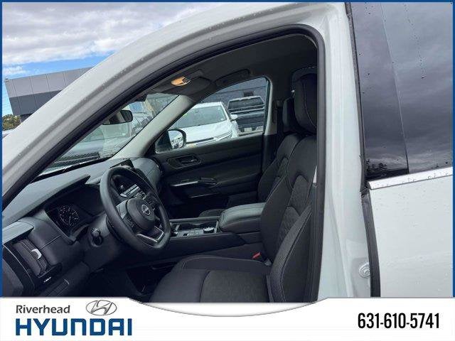 2024 Nissan Pathfinder S