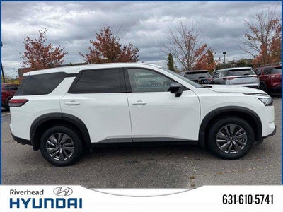 2024 Nissan Pathfinder S