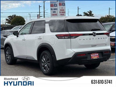 2024 Nissan Pathfinder S