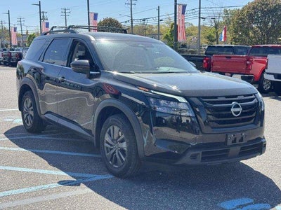 2024 Nissan Pathfinder SV