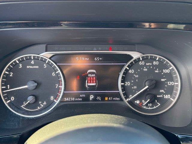 2024 Nissan Pathfinder SV