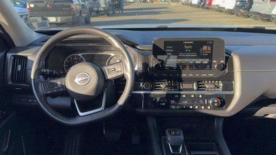 2022 Nissan Pathfinder SL