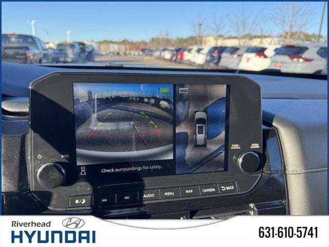 2022 Nissan Pathfinder SL