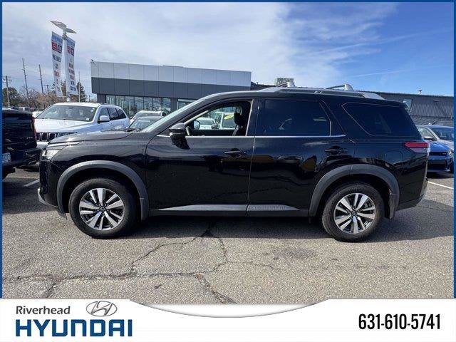2024 Nissan Pathfinder SL