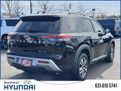 2024 Nissan Pathfinder SL