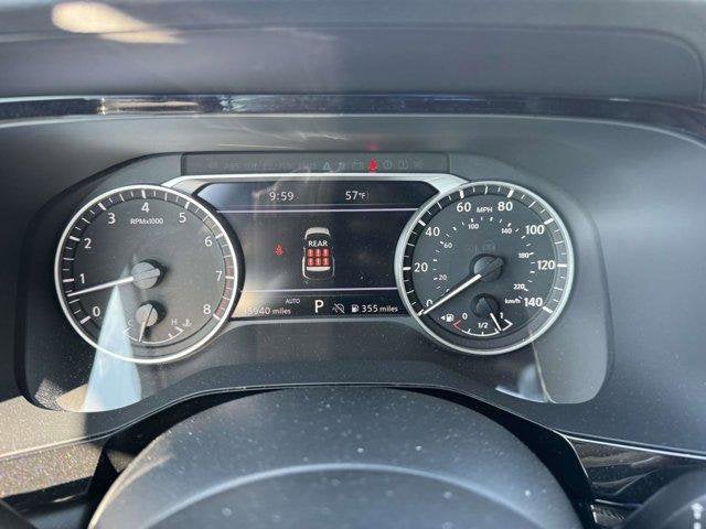 2024 Nissan Pathfinder SL