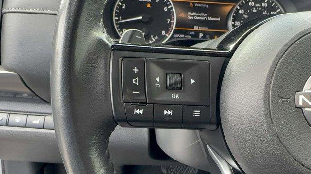 2022 Nissan Pathfinder SL