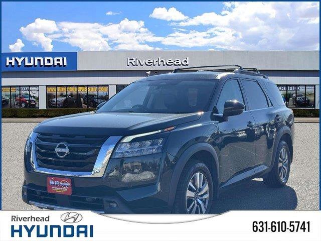 2022 Nissan Pathfinder SL