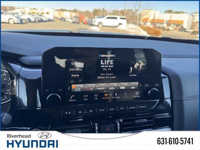 2022 Nissan Pathfinder SL