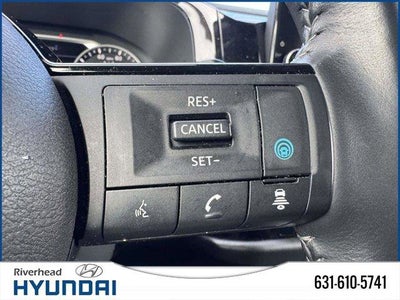 2022 Nissan Pathfinder SL