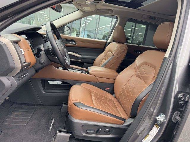 2022 Nissan Pathfinder Platinum