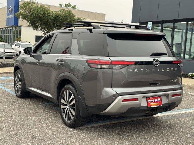 2022 Nissan Pathfinder Platinum
