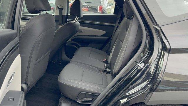 2023 Hyundai TUCSON SE