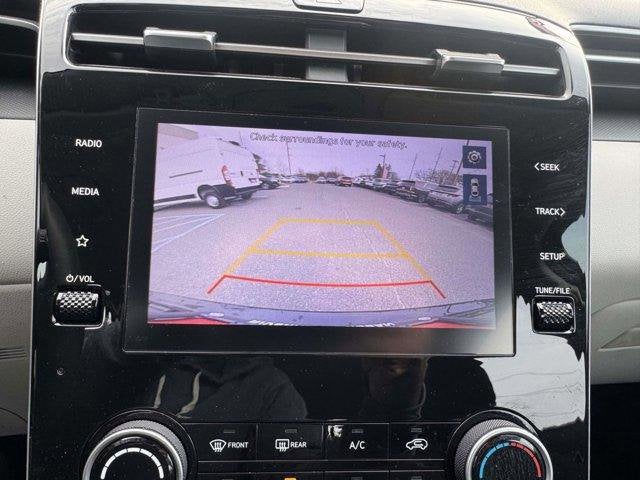 2023 Hyundai TUCSON SE