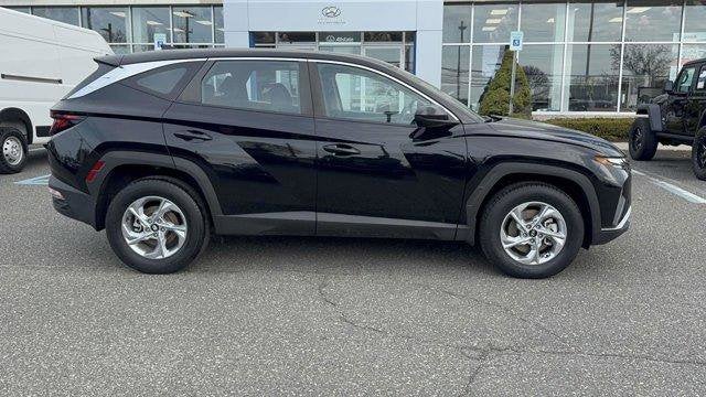 2023 Hyundai TUCSON SE