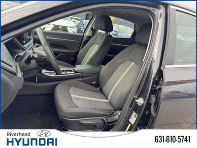 2022 Hyundai SONATA SE