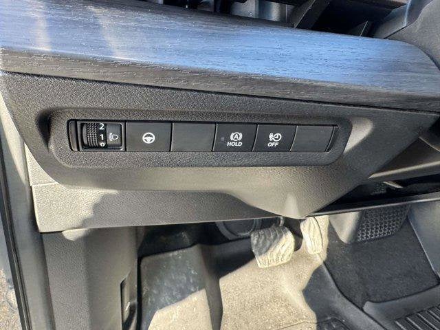 2023 Nissan Ariya VENTURE+