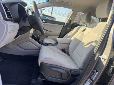 2020 Hyundai TUCSON SE