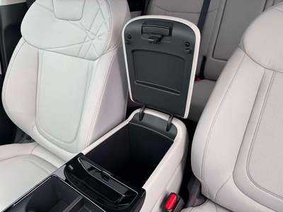 2025 Hyundai TUCSON PLUG-IN HYBRID SEL