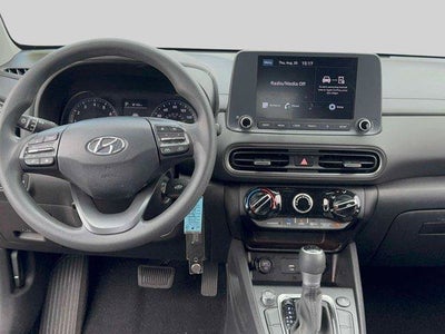 2023 Hyundai KONA SE